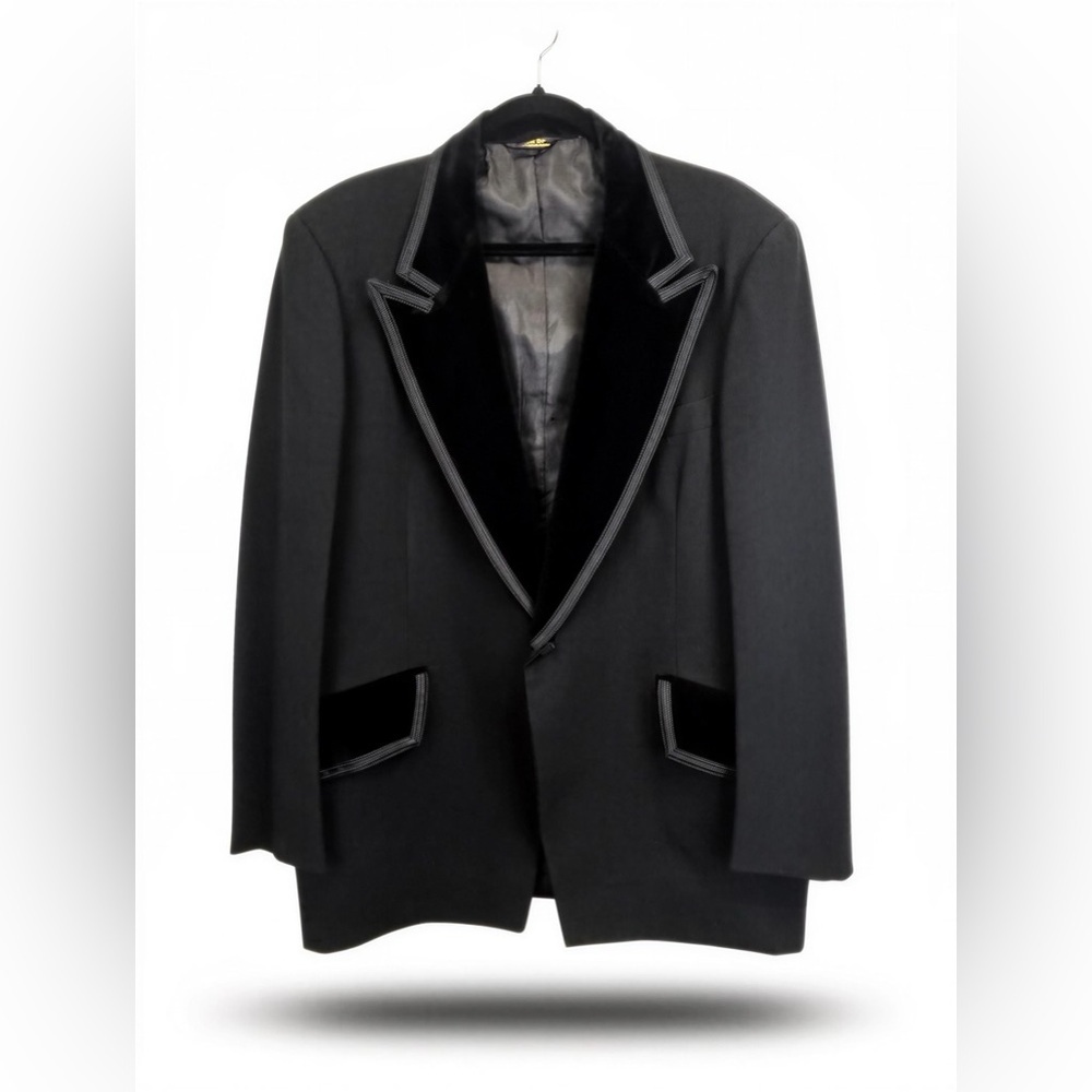 Vintage Formal Men’s 46 Long Black Velvet Trim Tuxedo Jacket Goth Vampire Event